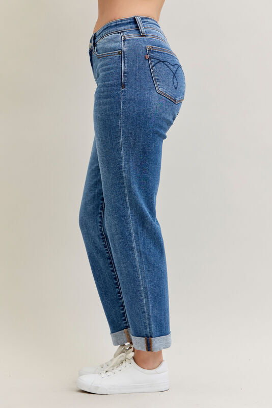 JUDY BLUE MID RISE BOYFRIEND CLASSIC CUFFED JEANS - MEDIUM WASH - 28" INSEAM