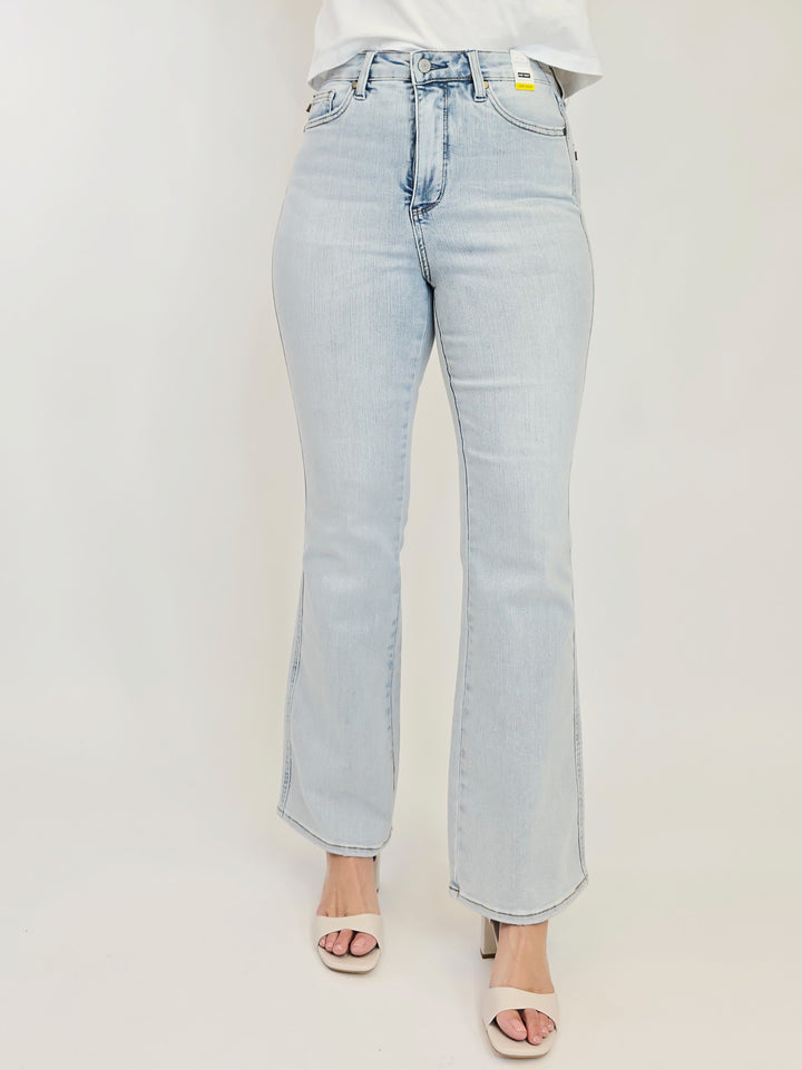 JUDY BLUE HW TUMMY CONTROL BOOTCUT JEANS - LIGHT - SHORT INSEAM 30"