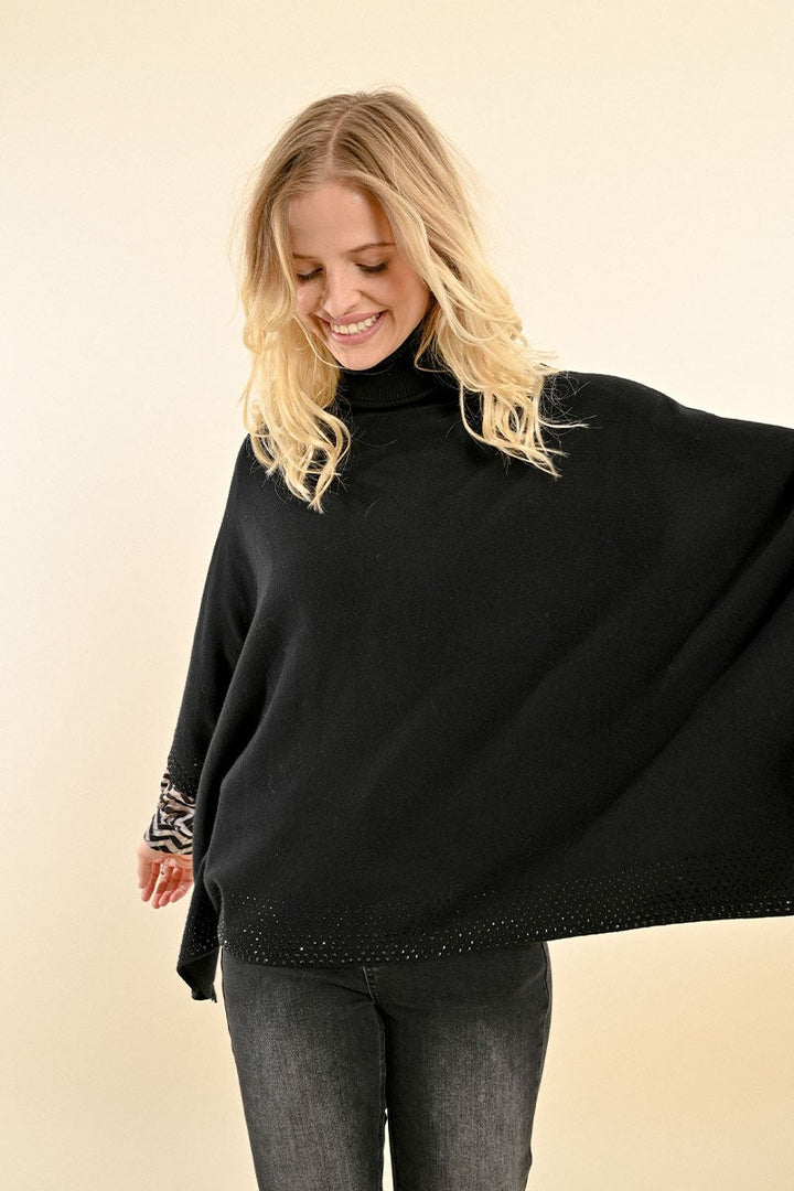 KNITTED PONCHO SWEATER - BLACK