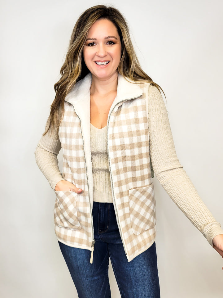 SHERPA AND GINGHAM REVERSIBLE VEST - BEIGE