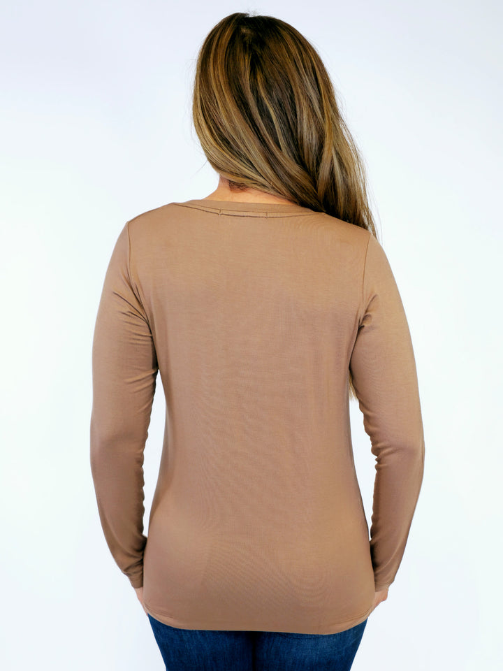 LARISSA LONG SLEEVE V-NECK TEE - MOCHA