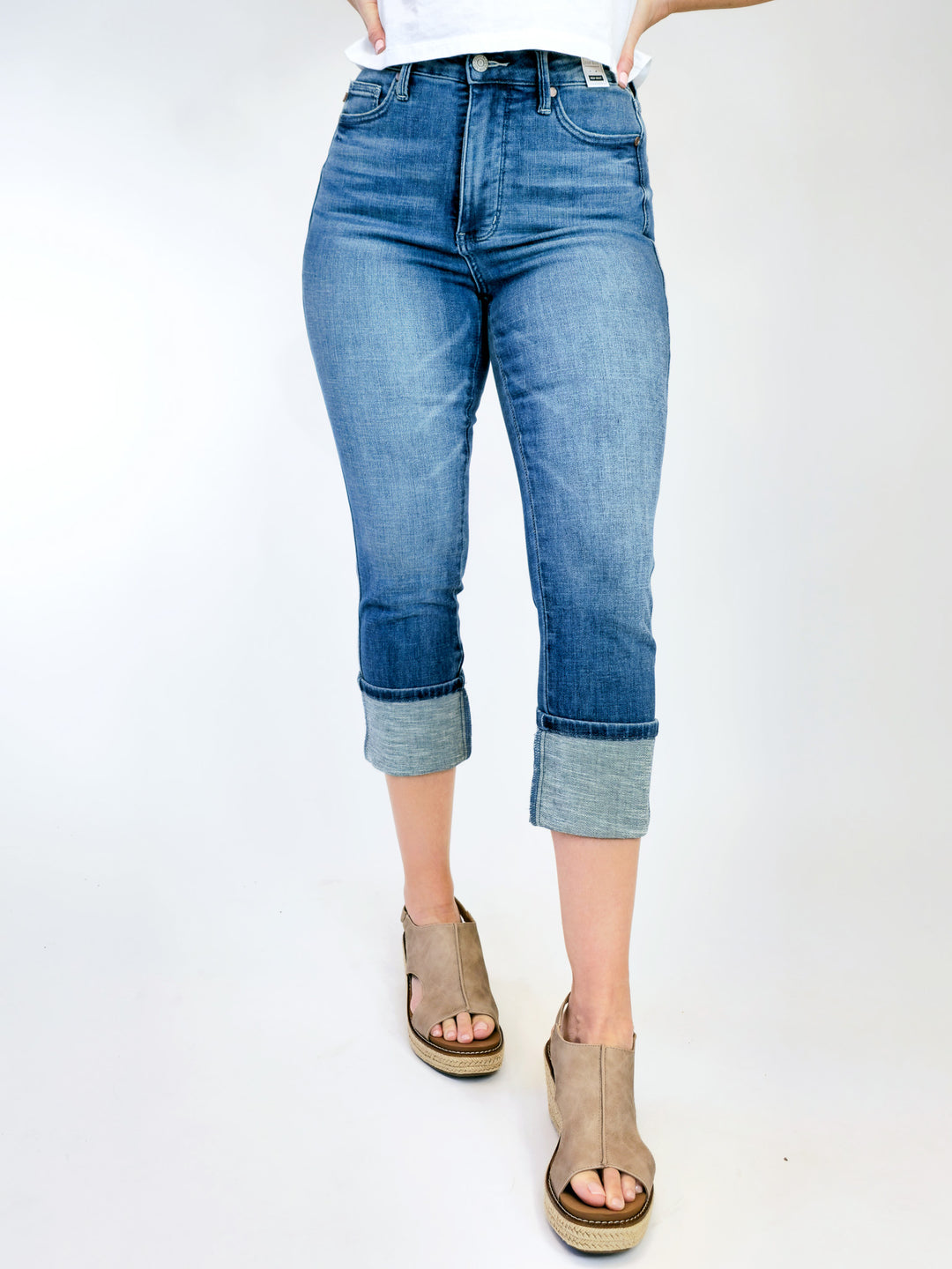 JUDY BLUE HW TUMMY CONTROL CUFF CAPRI - MEDIUM - 23" INSEAM