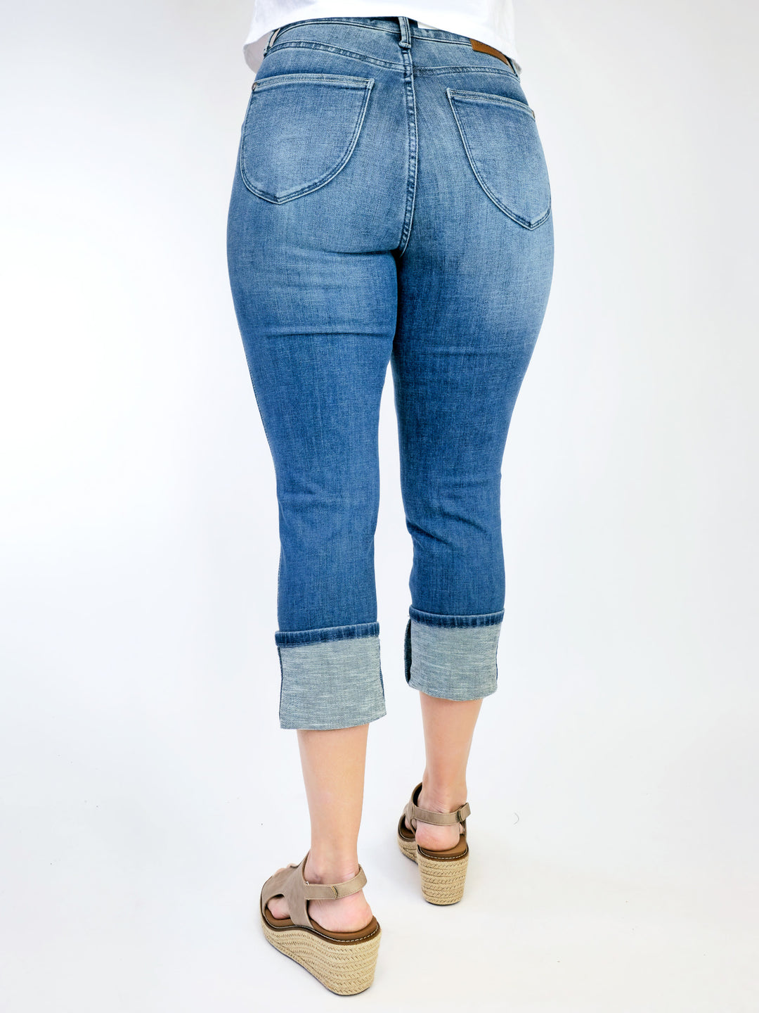 JUDY BLUE HW TUMMY CONTROL CUFF CAPRI - MEDIUM - 23" INSEAM
