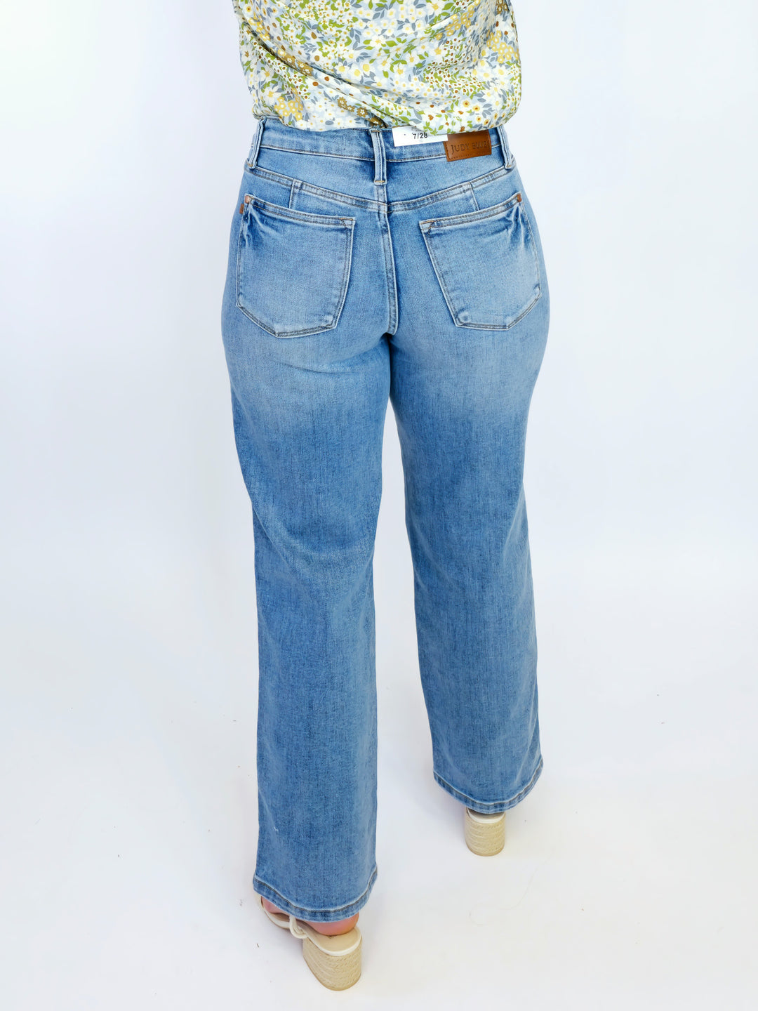 JUDY BLUE MR TUMMY CONTROL STRAIGHT JEANS - VINTAGE MED - 31" INSEAM