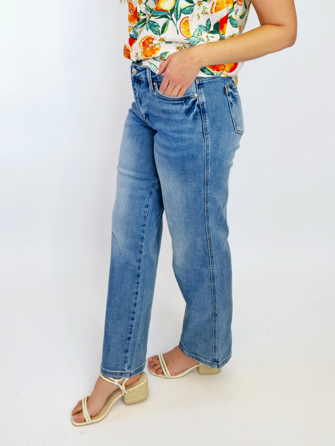 JUDY BLUE MR TUMMY CONTROL STRAIGHT JEANS - VINTAGE MED - 31" INSEAM