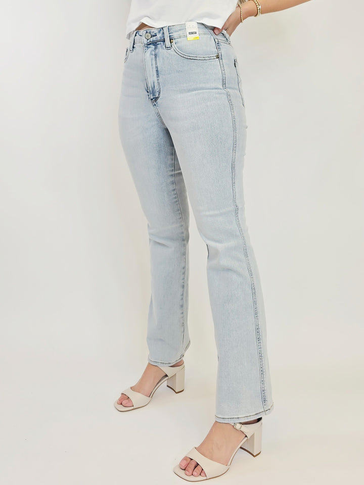 JUDY BLUE HW TUMMY CONTROL BOOTCUT JEANS - LIGHT - SHORT INSEAM 30"