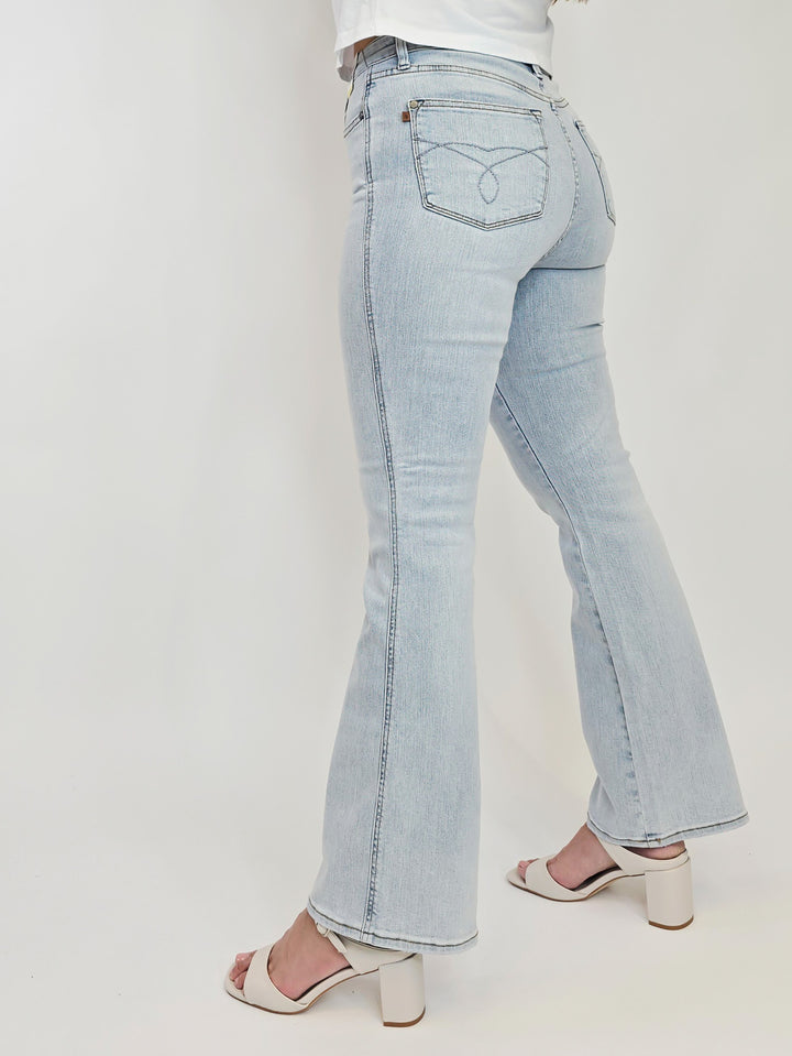 JUDY BLUE HW TUMMY CONTROL BOOTCUT JEANS - LIGHT - SHORT INSEAM 30"