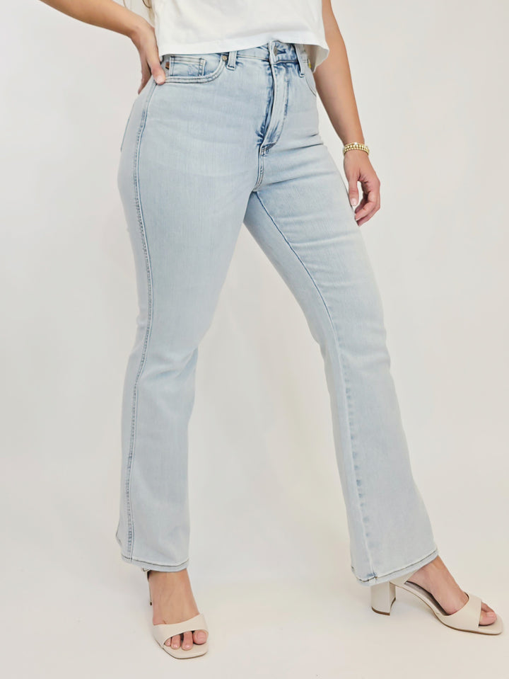 JUDY BLUE HW TUMMY CONTROL BOOTCUT JEANS - LIGHT - SHORT INSEAM 30"