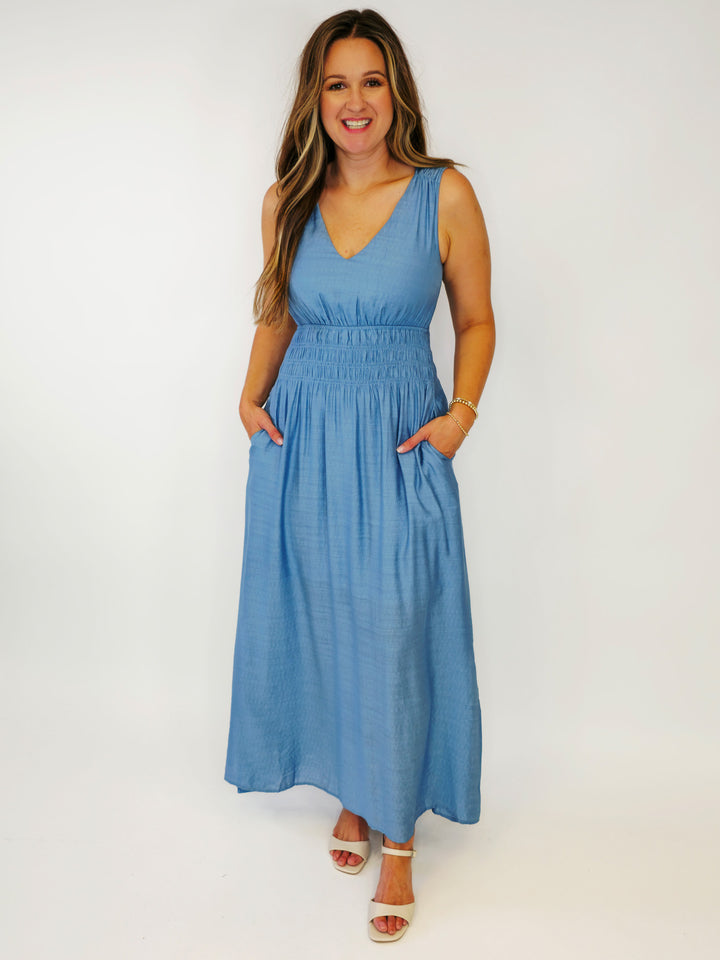 SLEEVELESS SOLID MAXI DRESS W/SMOCKED WAIST - BLUE