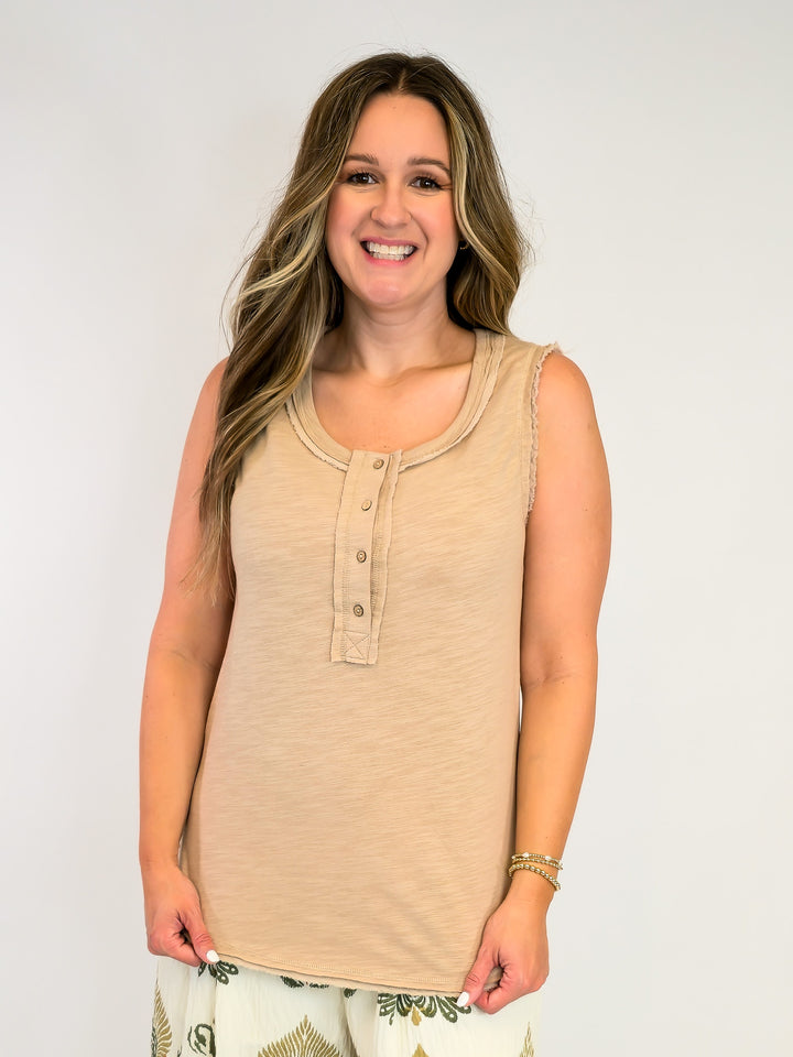 SOLID KNIT SLEEVELESS RAW EDGE TOP - TAUPE