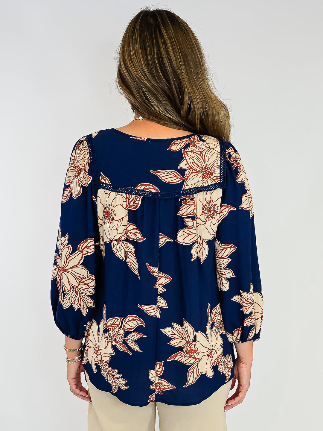 LARGE FLORAL WOVEN TOP W/TASSELS - NAVY