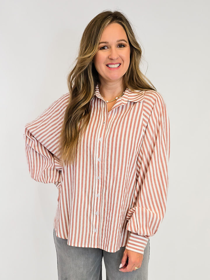 STRIPED BUTTON DOWN LOOSE FIT TOP - RED BEAN