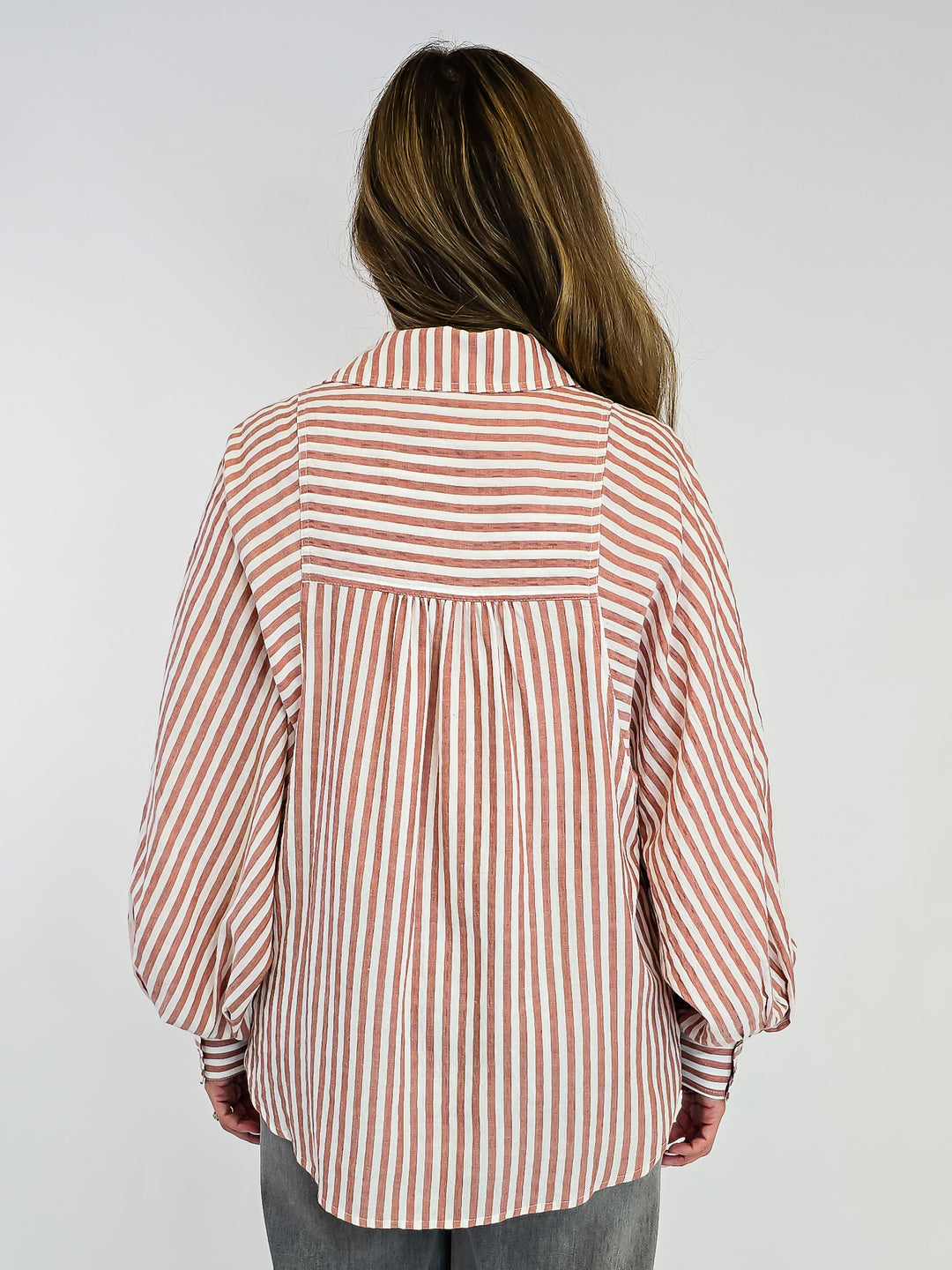 STRIPED BUTTON DOWN LOOSE FIT TOP - RED BEAN