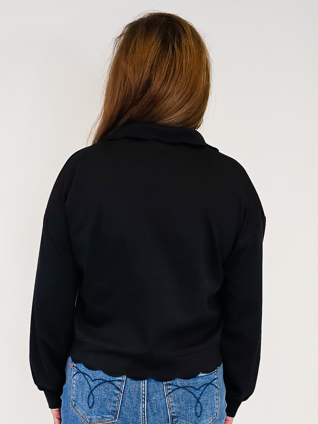 LONG SLEEVE SCALLOP HEM TOP - BLACK