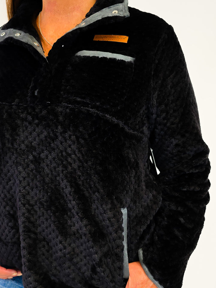 SIMPLY SOUTHERN COLLARED PULLOVER - BLACK