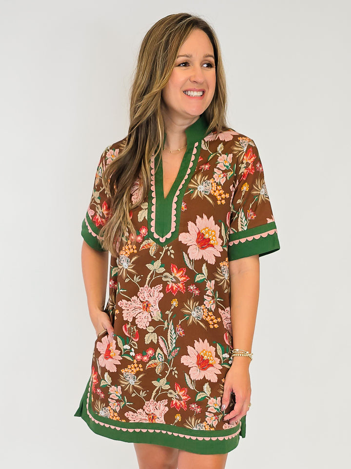 FLORAL PRINT SHORT DRESS W/CAFTAN NECK BAND - BROWN