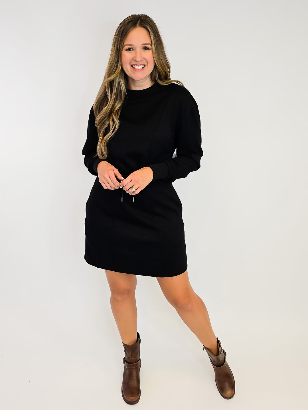 LUXE KNIT CREW NECK CASUAL SHORT DRESS - BLACK