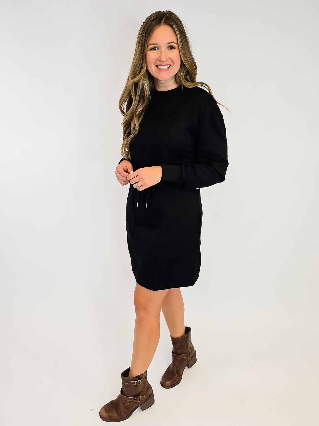 LUXE KNIT CREW NECK CASUAL SHORT DRESS - BLACK