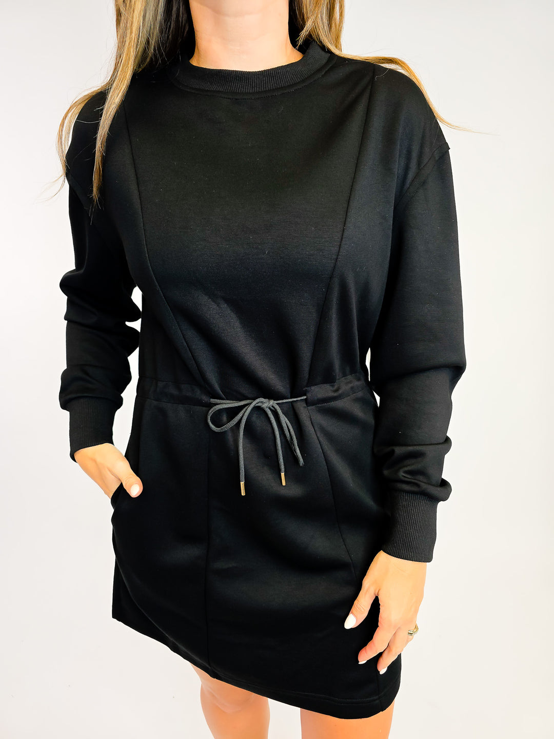 LUXE KNIT CREW NECK CASUAL SHORT DRESS - BLACK