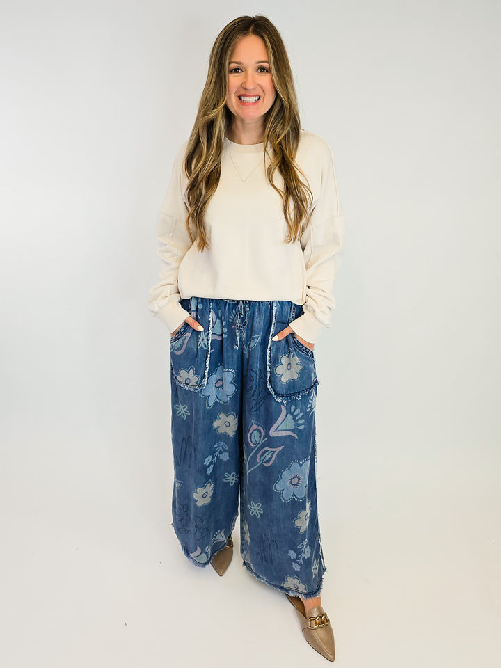 WIDE LEG FLOWER PRINT WASHED CHAMBRAY PANTS - DENIM