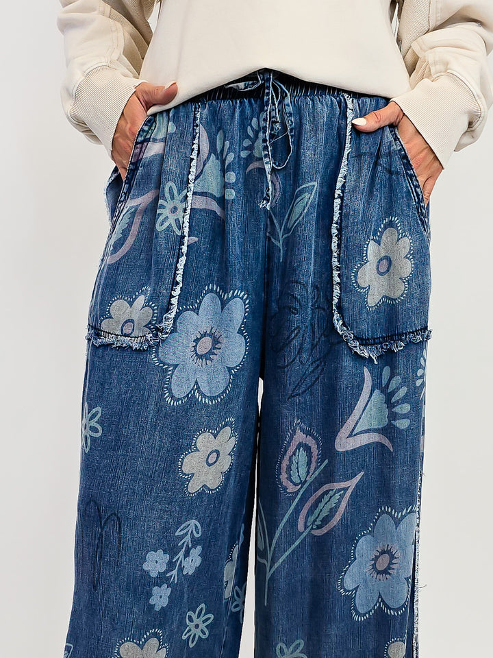 WIDE LEG FLOWER PRINT WASHED CHAMBRAY PANTS - DENIM