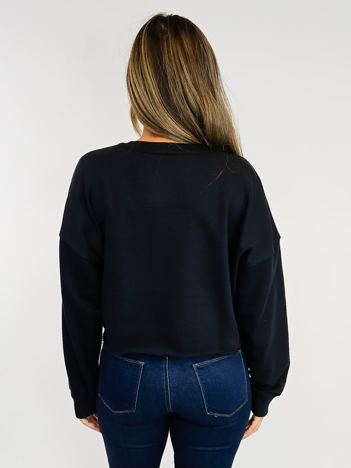 CROPPED LONG SLEEVE PURDUE SWEATSHIRT - BLACK