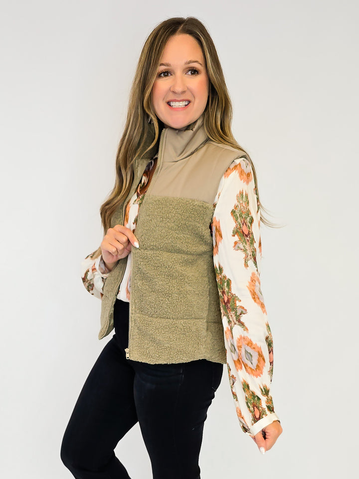 ZIP UP FLEECE VEST W/POLAR COLLAR - KHAKI
