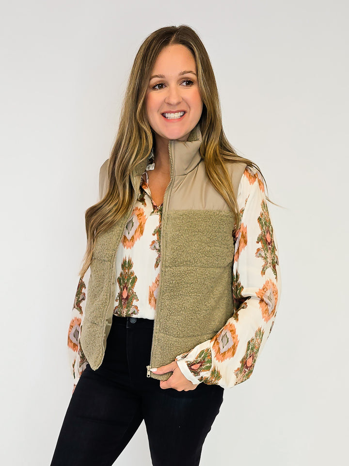 ZIP UP FLEECE VEST W/POLAR COLLAR - KHAKI