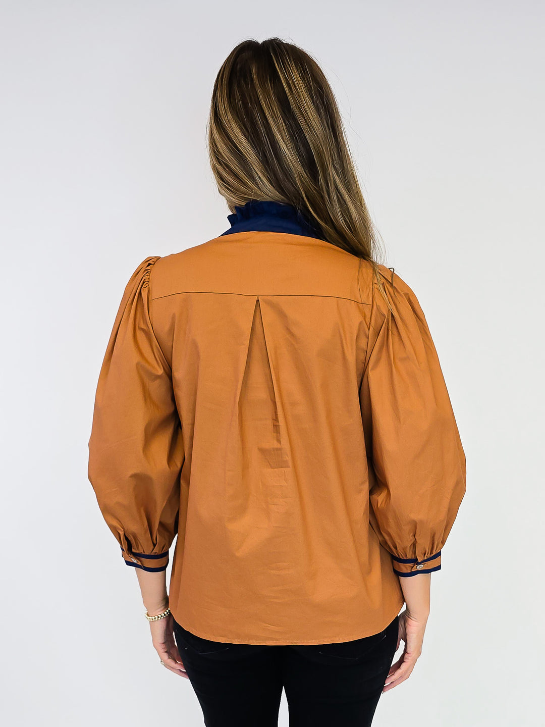 3/4 PUFF SLEEVE TOP W/CONTRAST TRIM SPLIT NECK TOP - CAMEL