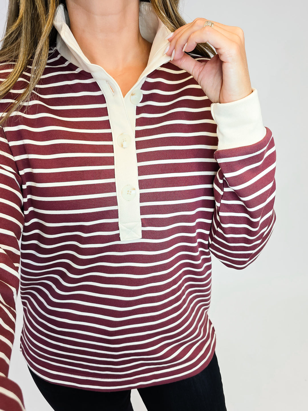 HALF BUTTON COLOR CONTRAST STRIPED SWEATSHIRT - BURGUNDY