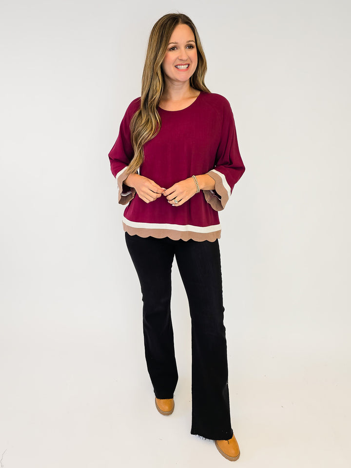 SCALLOPED HEM COLOR BLOCK TOP - MERLOT