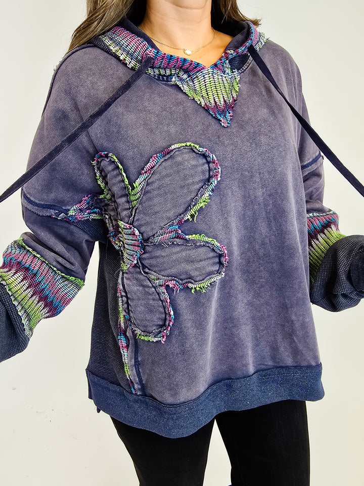 DAISY PATCH WASHED TERRY HOODIE PULLOVER - BLUEBERRY