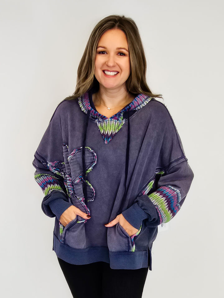 DAISY PATCH WASHED TERRY HOODIE PULLOVER - BLUEBERRY