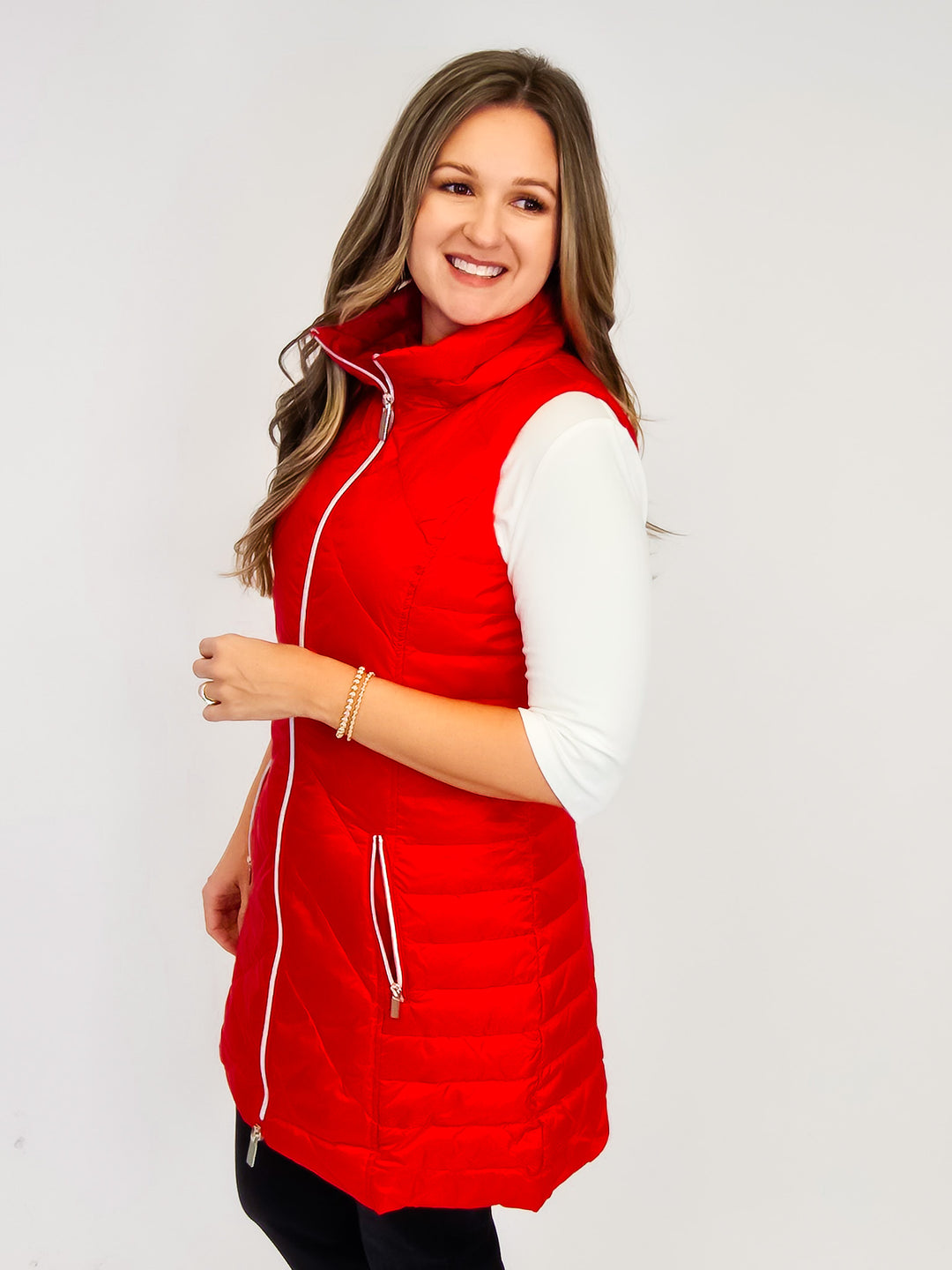 ANORAK CHEVRON QUILTED PACKABLE PUFF VEST W/BAG - FLAMING RED
