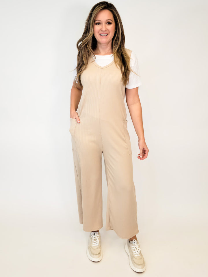 RIBBED FLOWY SLEEVELESS JUMPSUIT - TAUPE