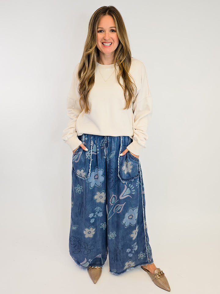 WIDE LEG FLOWER PRINT WASHED CHAMBRAY PANTS - DENIM