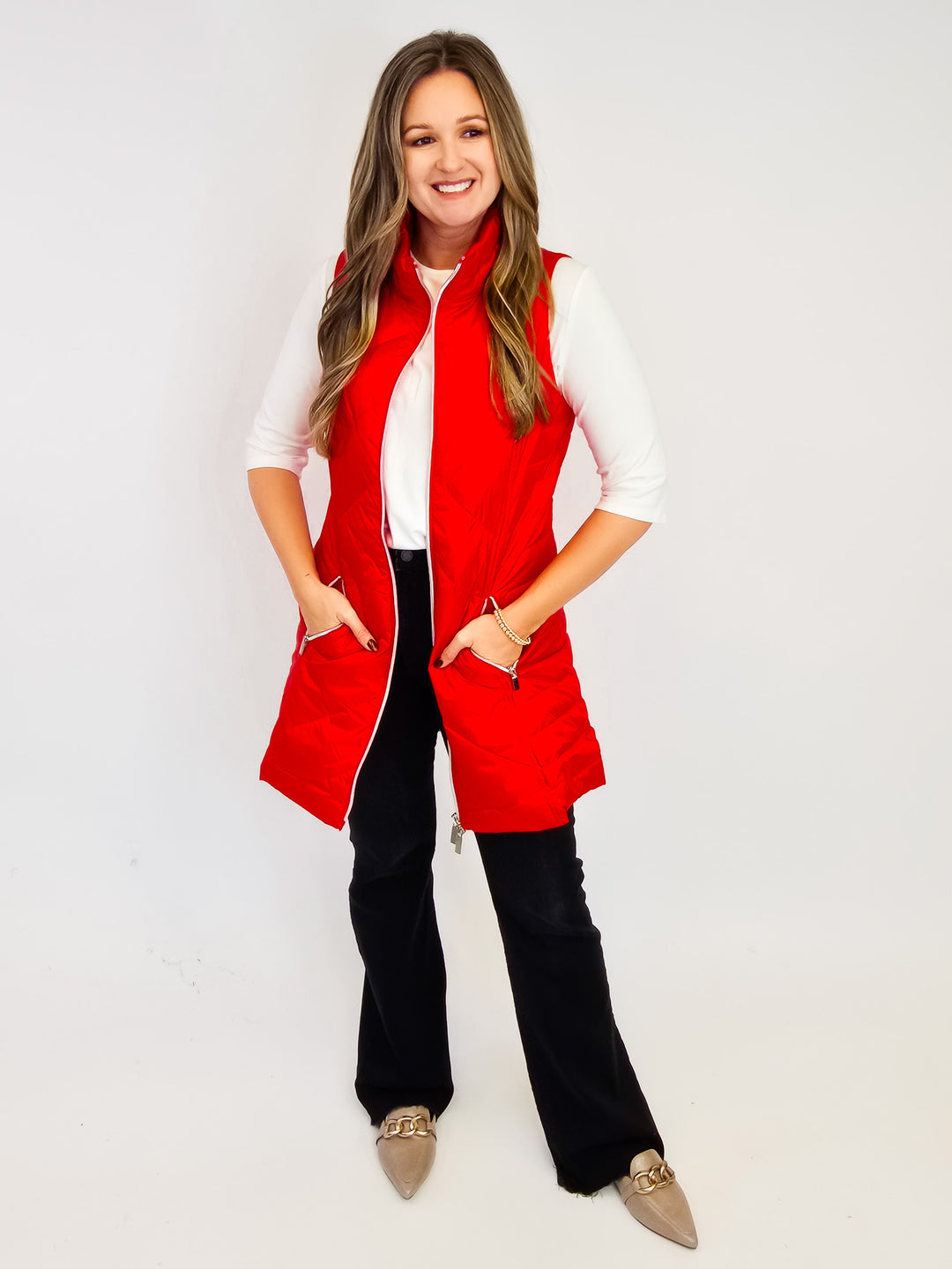 ANORAK CHEVRON QUILTED PACKABLE PUFF VEST W/BAG - FLAMING RED