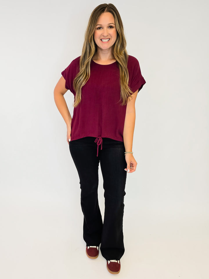 LINEN BLEND TOP W/ADJUSTABLE TIE HEM - MERLOT
