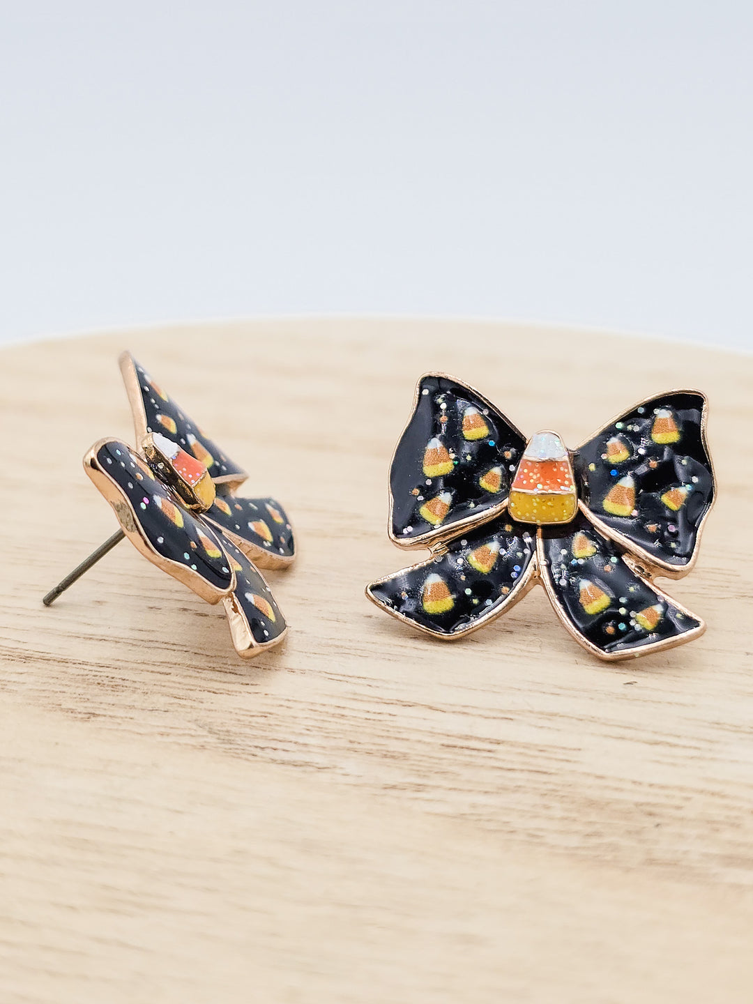 3/4" CANDY CORN BOW EARRINGS - JET