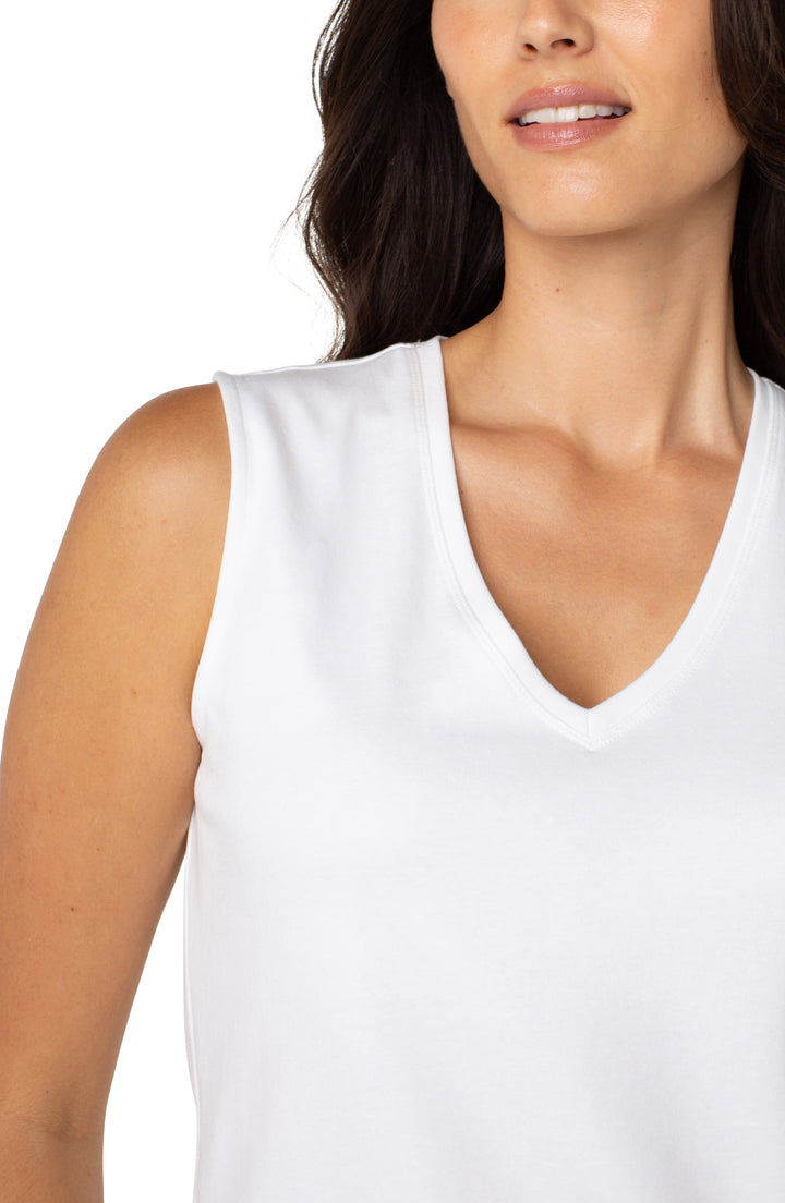 SLEEVELESS VNECK KNIT TOP - WHITE