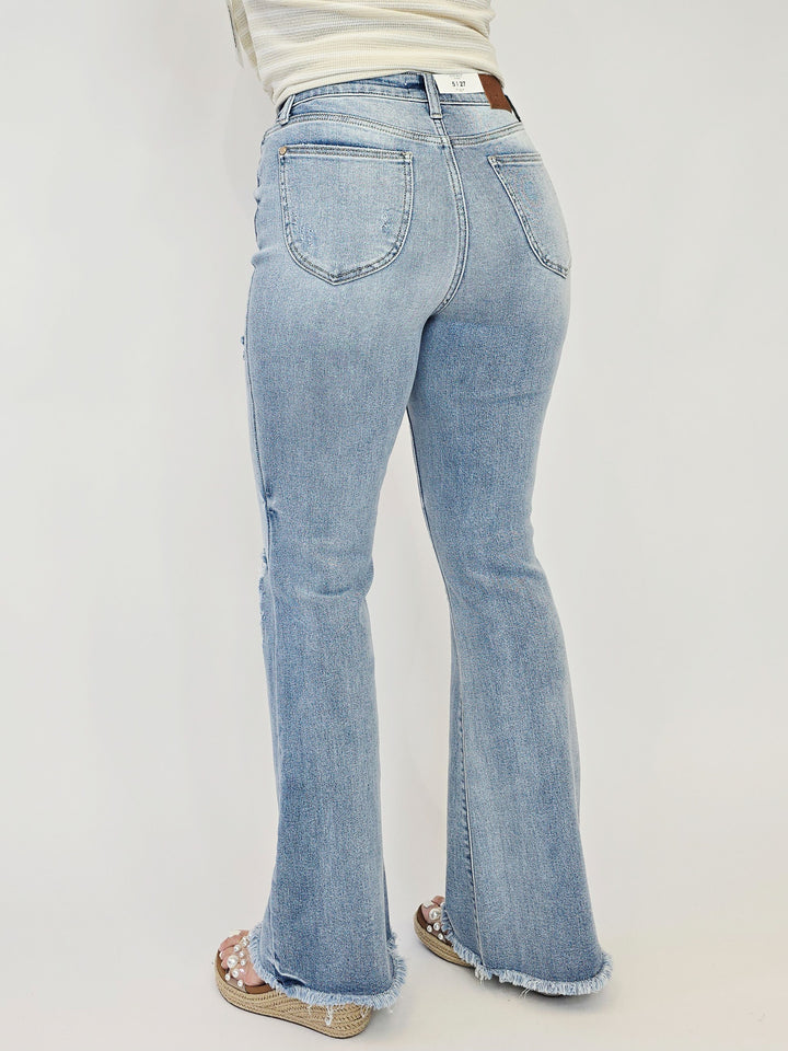 JUDY BLUE HW FLARE W/SHIELD POCKET & LIGHT DISTRESSING - LIGHT WASH - 33" INSEAM