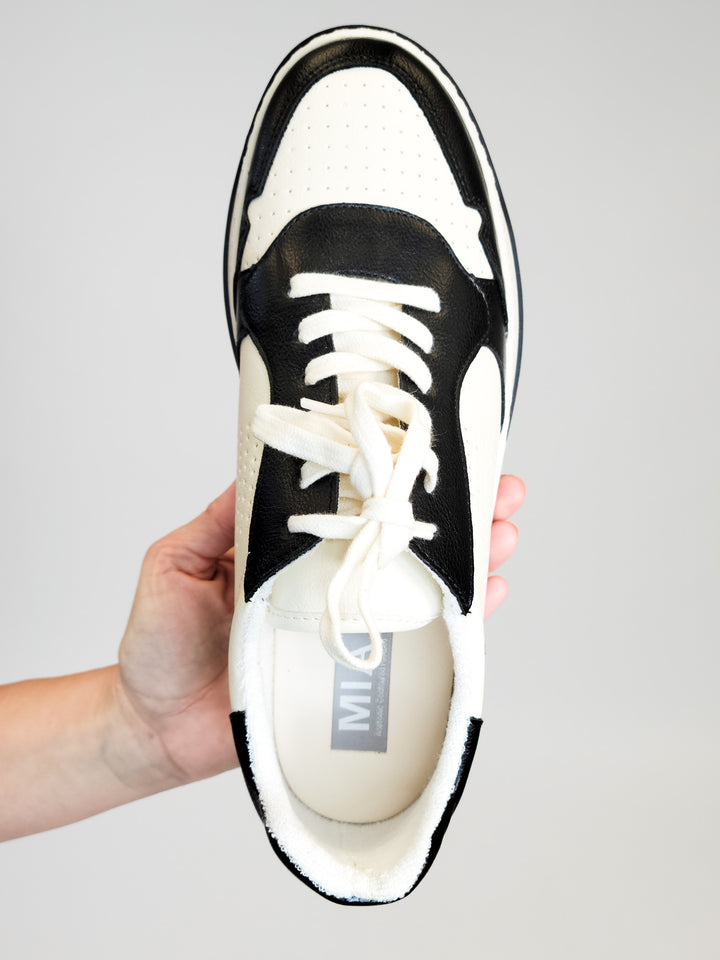 KASS LEATHER SNEAKER - BLACK/WASHED WHITE