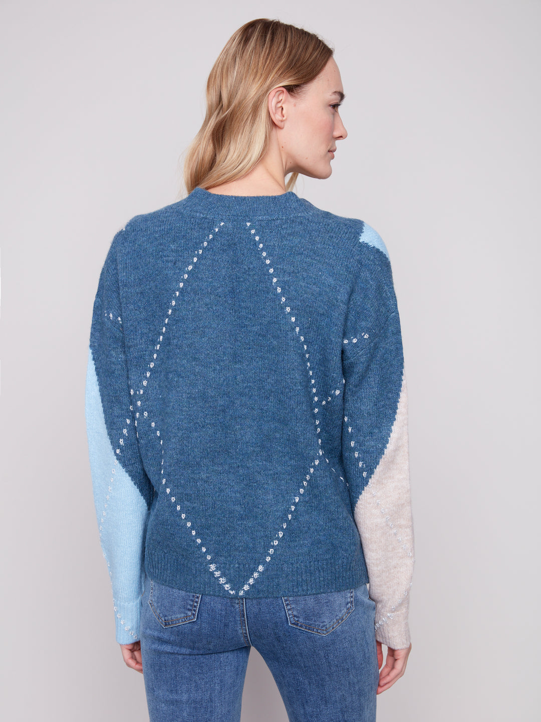 V-NECK ARGYLE JACQUARD SWEATER - DENIM