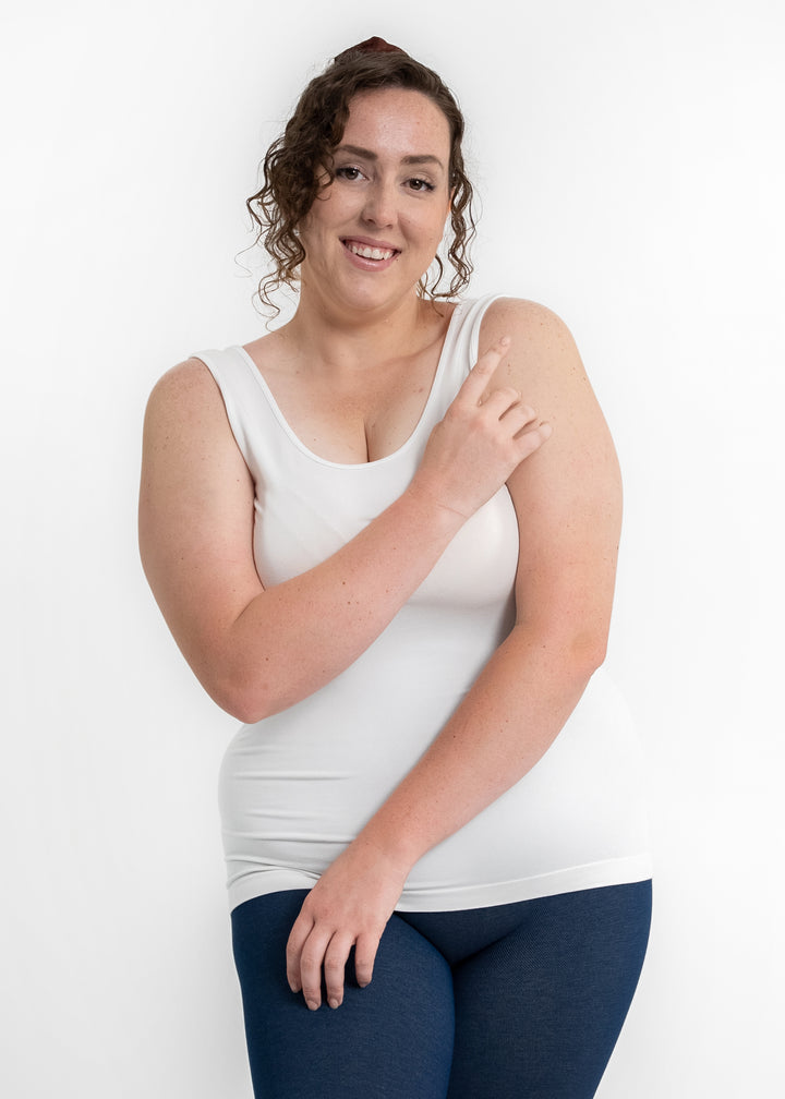 CURVY SEAMLESS REVERSIBLE TANK - WHITE – Brianne's Boutique