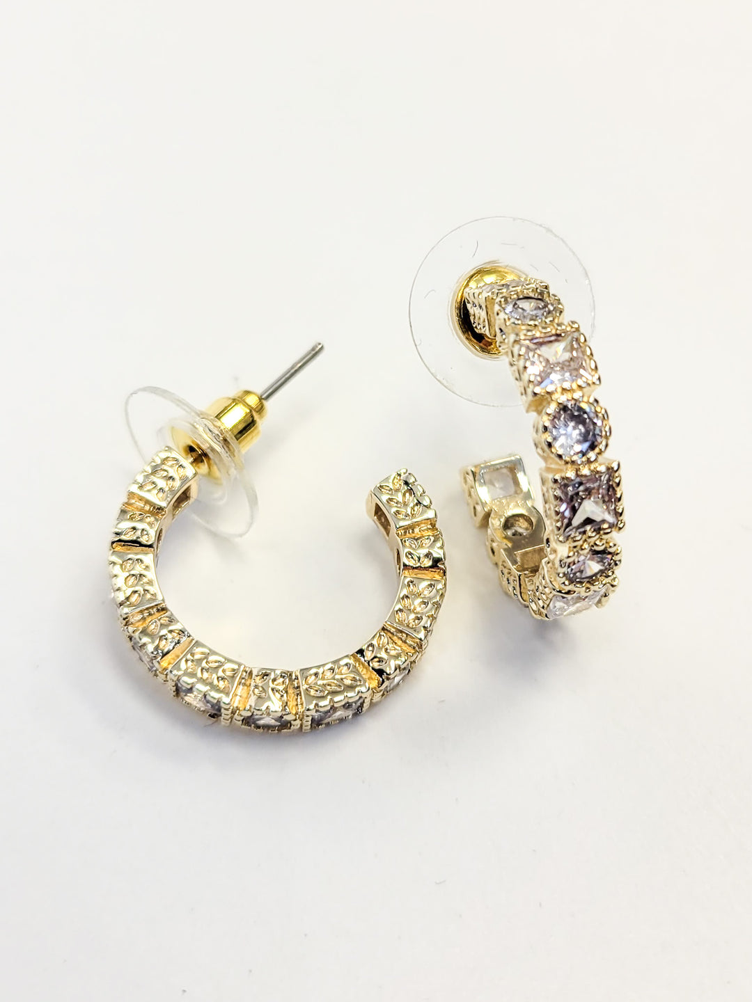 SMALL HALFWAY HOOP ANTIQUE CLEAR CZ - GOLD