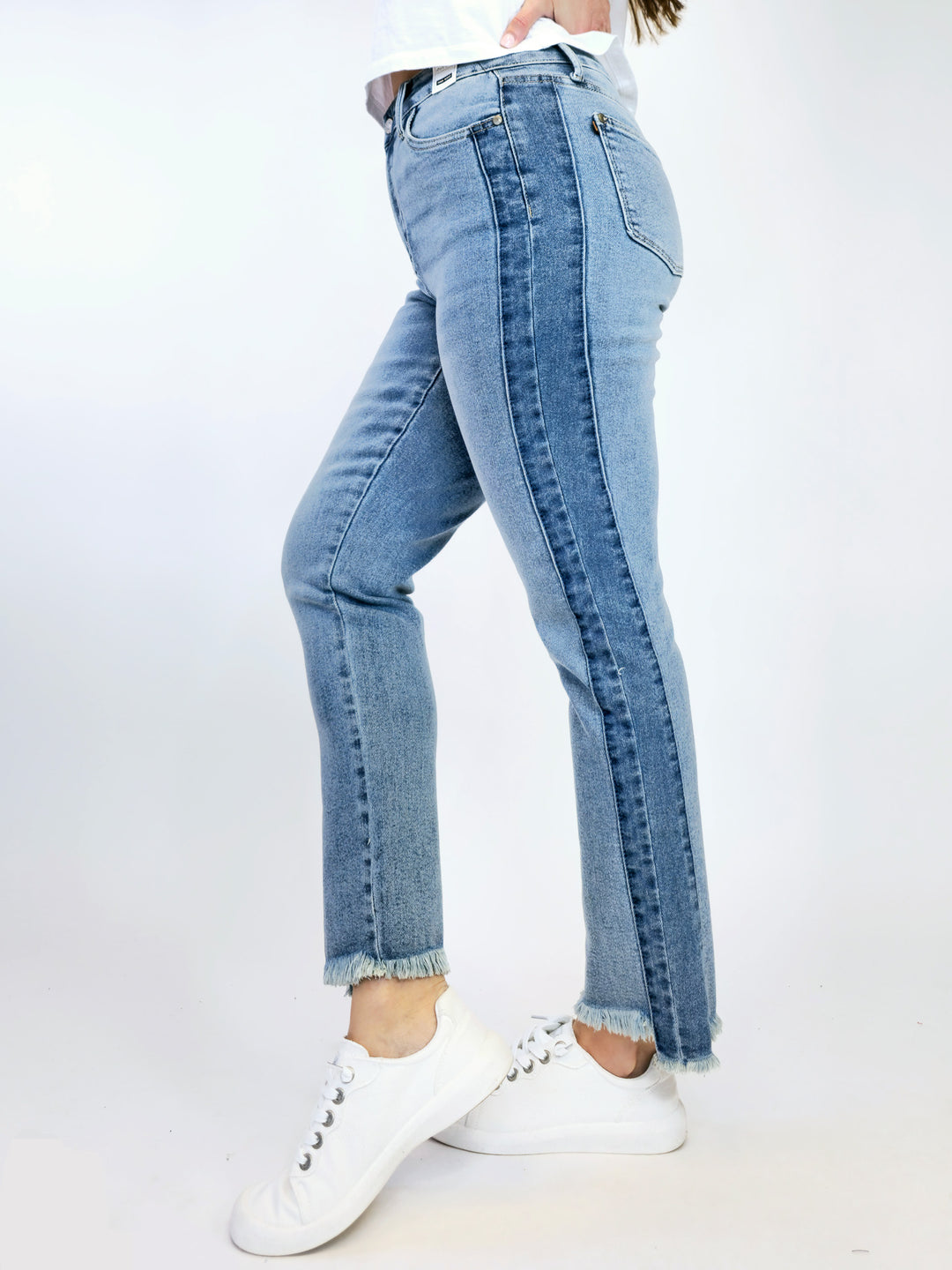 JUDY BLUE HW SIDE PANEL DETAIL & HI/LOW FRAY HEM JEANS - VINTAGE - 28" INSEAM