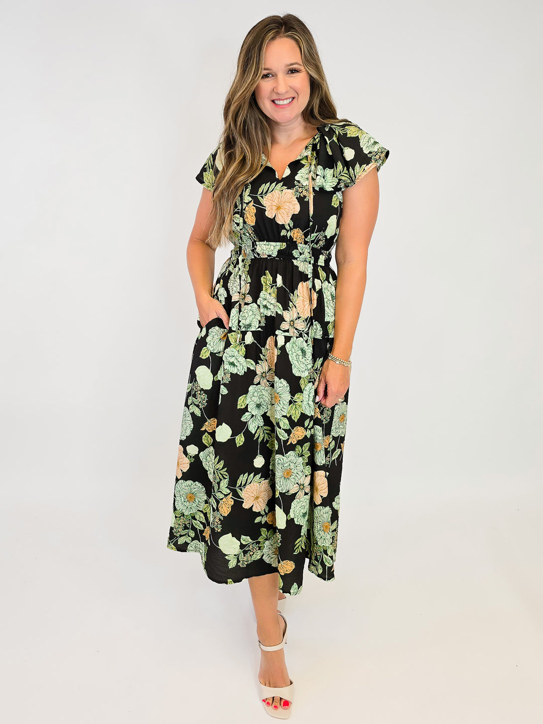 FLORAL PRINTED MIDI DRESS W/FLUTTER SLEEVES - BLACK/SAGE