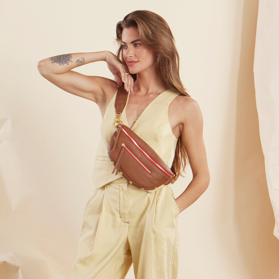 HAMMITT CHARLES CROSSBODY SLING BAG - MAHOGANY PEBBLE/BRUSHED GOLD