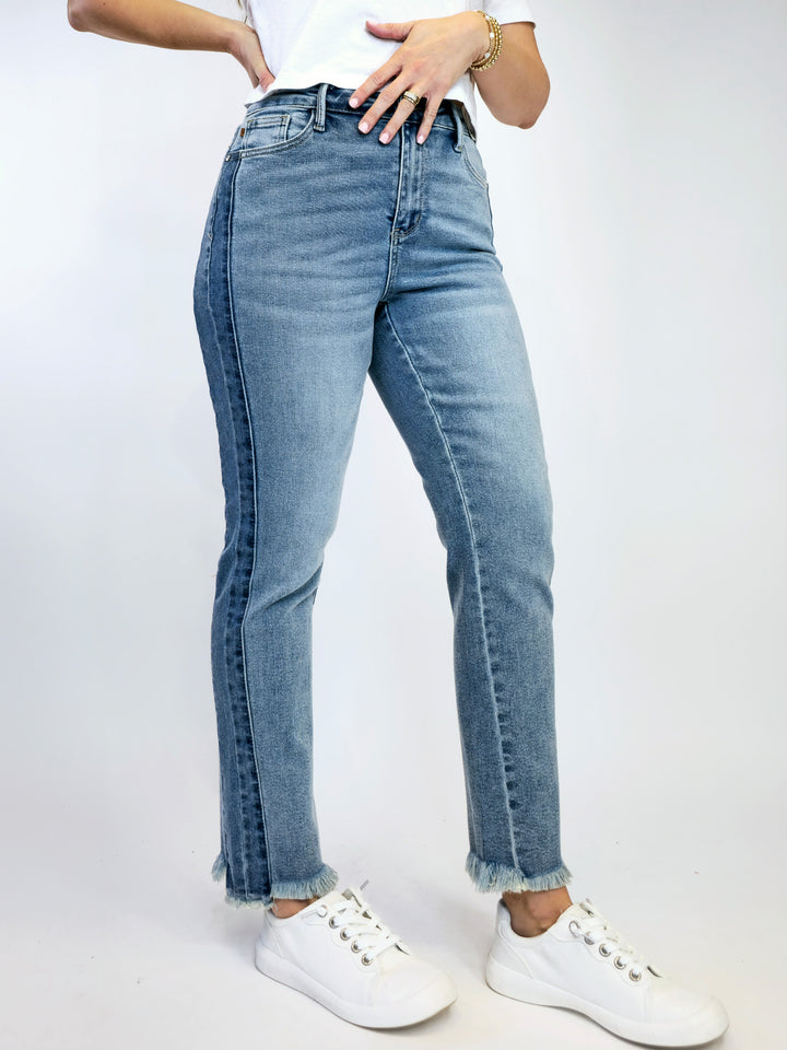 JUDY BLUE HW SIDE PANEL DETAIL & HI/LOW FRAY HEM JEANS - VINTAGE - 28" INSEAM