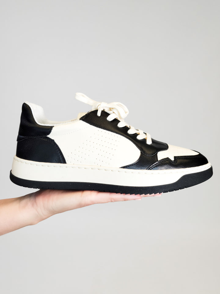 KASS LEATHER SNEAKER - BLACK/WASHED WHITE